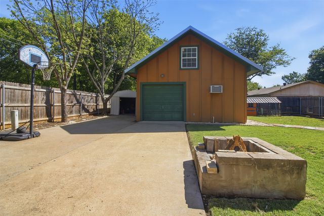 1018 Princeton Place, Cleburne, TX 76033