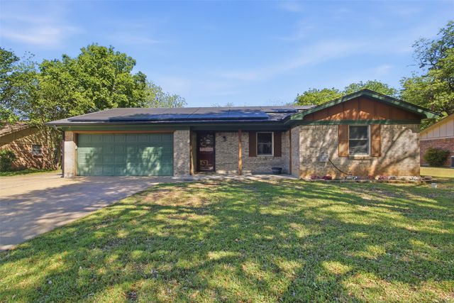 1018 Princeton Place, Cleburne, TX 76033