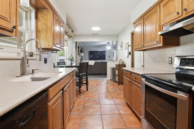 1018 Princeton Place, Cleburne, TX 76033