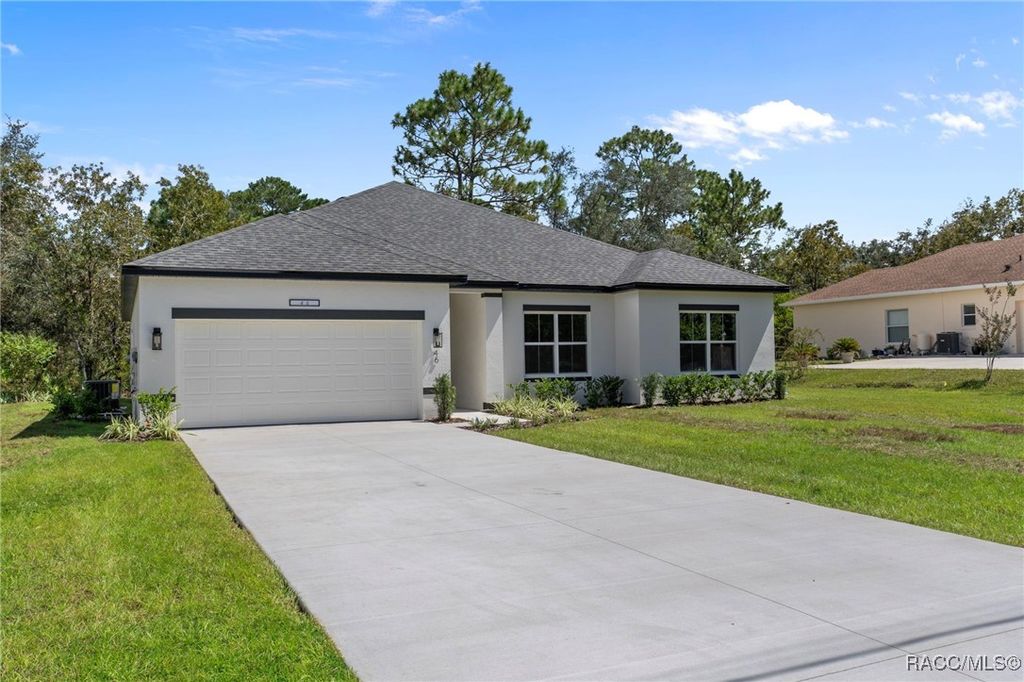 46 Oak Village Boulevard, Homosassa, FL 34446