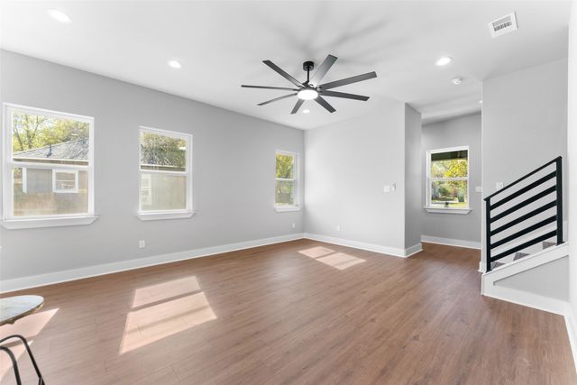 612 N Robinson Street, Cleburne, TX 76031