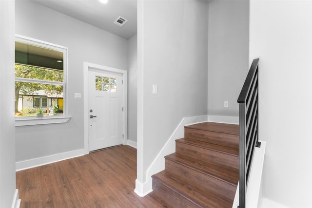 612 N Robinson Street, Cleburne, TX 76031