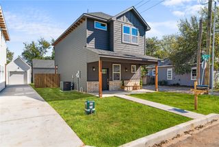 612 N Robinson Street, Cleburne, TX 76031