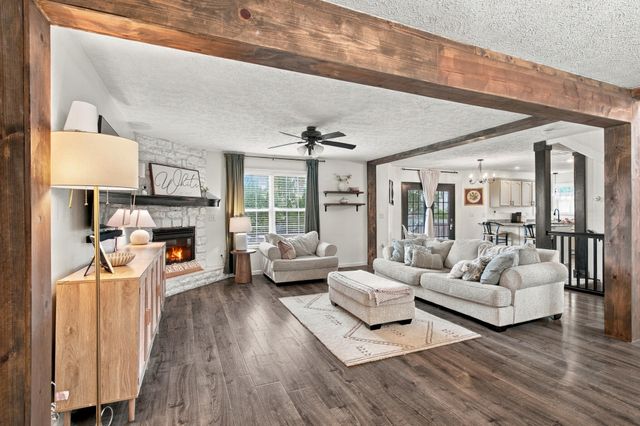 350 E Halsey Street, Republic, MO 65738