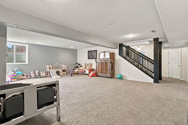 350 E Halsey Street, Republic, MO 65738