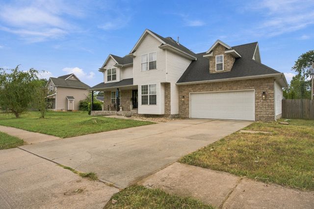 350 E Halsey Street, Republic, MO 65738