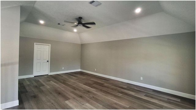 1415 Pine Forest Drive, Pearland, TX 77581