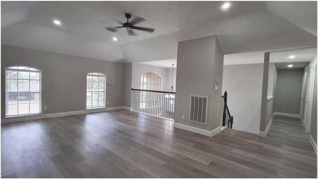 1415 Pine Forest Drive, Pearland, TX 77581