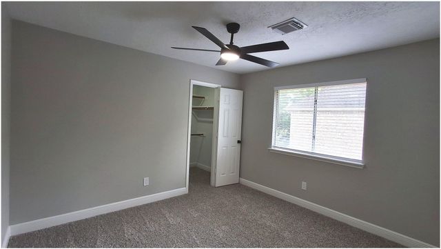 1415 Pine Forest Drive, Pearland, TX 77581