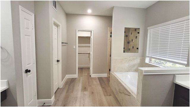 1415 Pine Forest Drive, Pearland, TX 77581