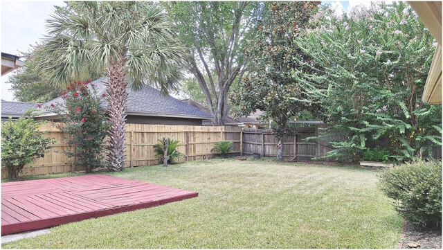 1415 Pine Forest Drive, Pearland, TX 77581