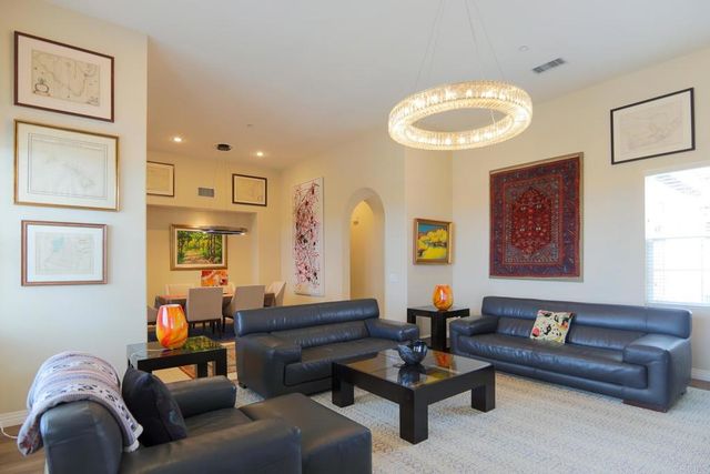 8134 Santaluz Village Green N., San Diego, CA 92127