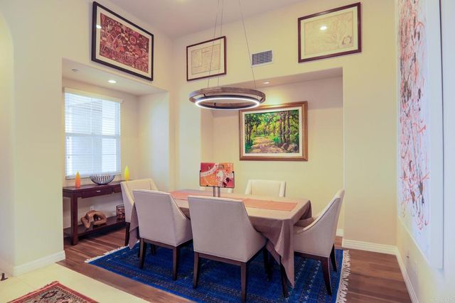 8134 Santaluz Village Green N., San Diego, CA 92127
