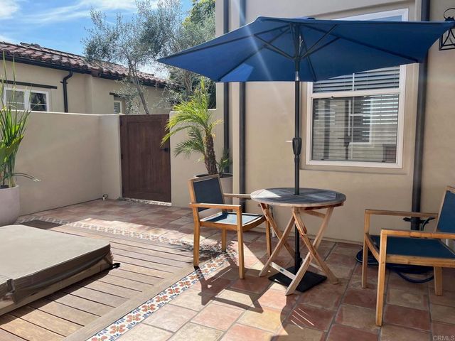 8134 Santaluz Village Green N., San Diego, CA 92127