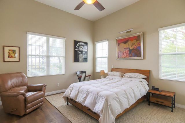 8134 Santaluz Village Green N., San Diego, CA 92127