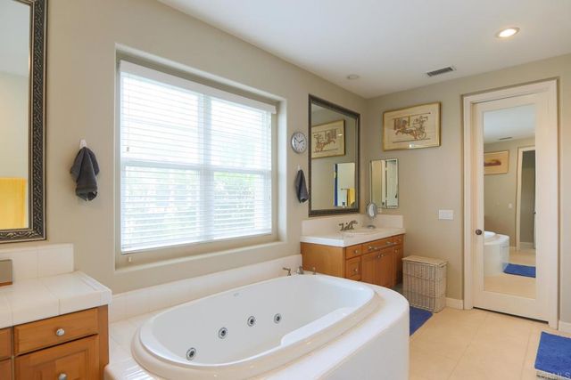 8134 Santaluz Village Green N., San Diego, CA 92127