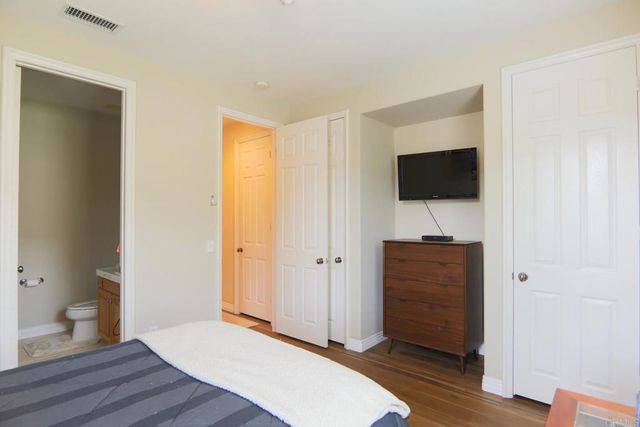 8134 Santaluz Village Green N., San Diego, CA 92127