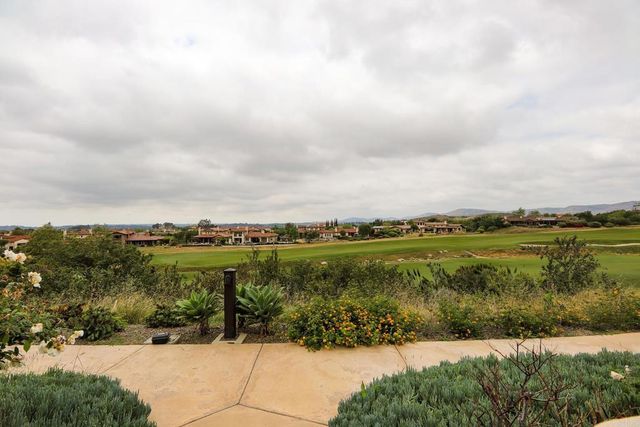 8134 Santaluz Village Green N., San Diego, CA 92127