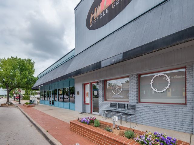 130 N Main Street, Mansfield, TX 76051