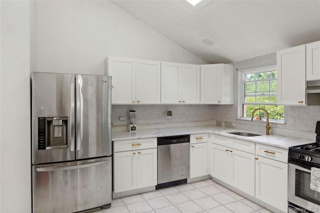 1056 Arthur Street, Uniondale, NY 11553