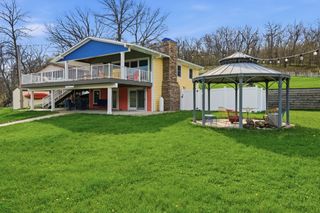 8314 Lakeshore Drive, Dexter, IA 50070