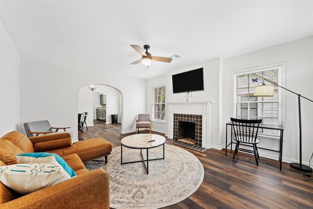 2225 Maple Avenue, Waco, TX 76707