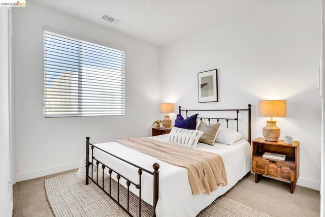2229 Myrtle ST, Oakland, CA 94607