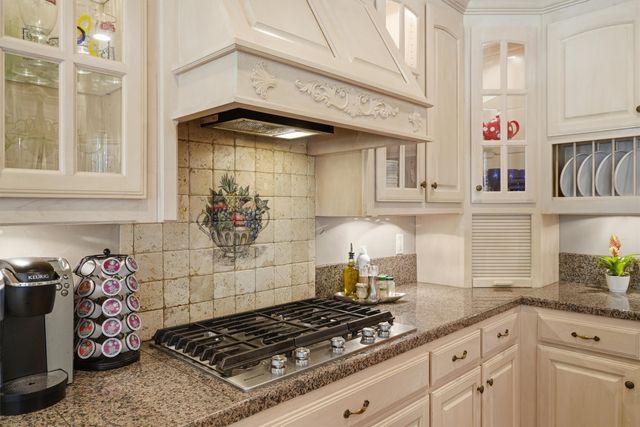 7405 Fox Fire Court, Granbury, TX 76049
