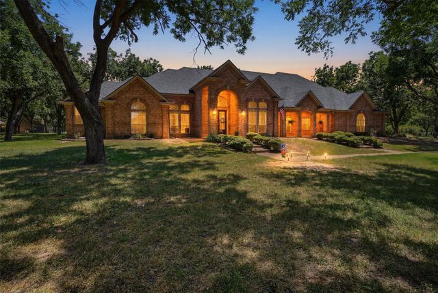 7405 Fox Fire Court, Granbury, TX 76049