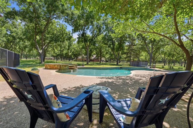 7405 Fox Fire Court, Granbury, TX 76049