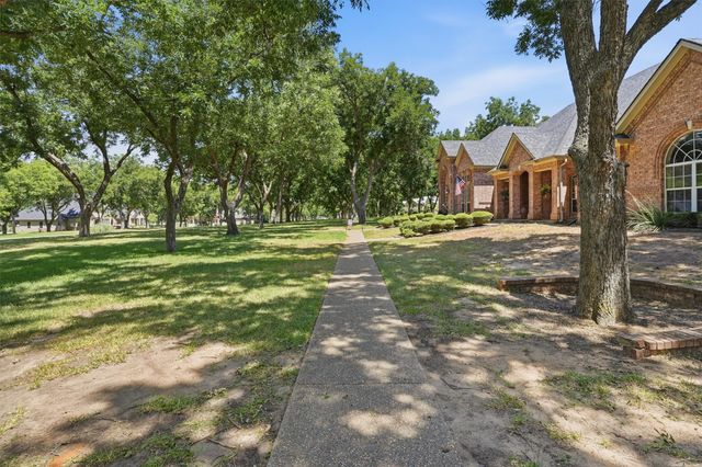 7405 Fox Fire Court, Granbury, TX 76049