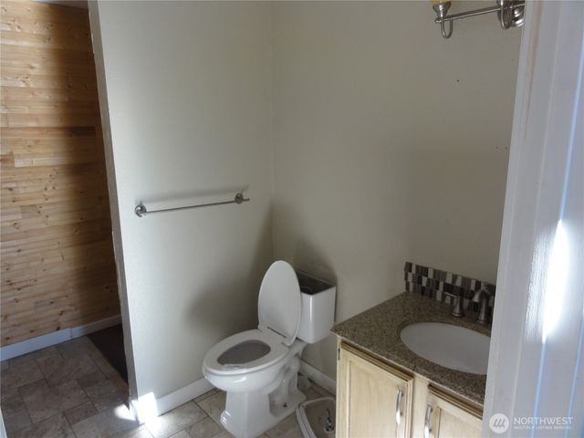 110 E Canyon View Road, Belfair, WA 98528