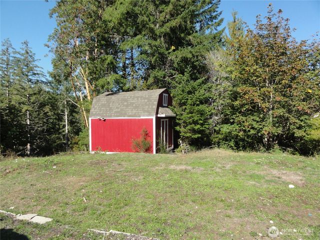 110 E Canyon View Road, Belfair, WA 98528