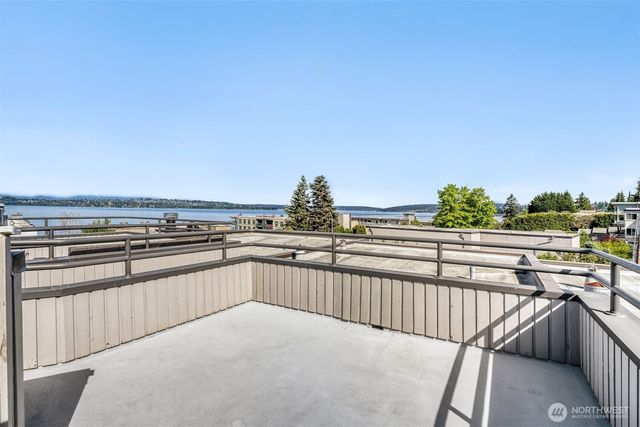 10108 NE 63rd Street, Kirkland, WA 98033
