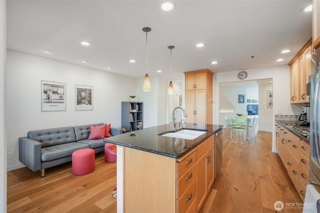10108 NE 63rd Street, Kirkland, WA 98033