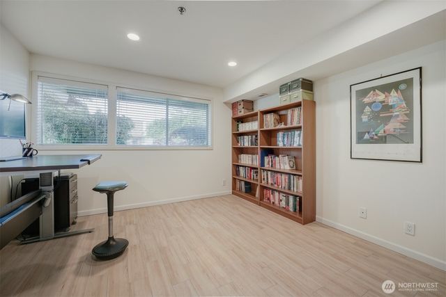 10108 NE 63rd Street, Kirkland, WA 98033