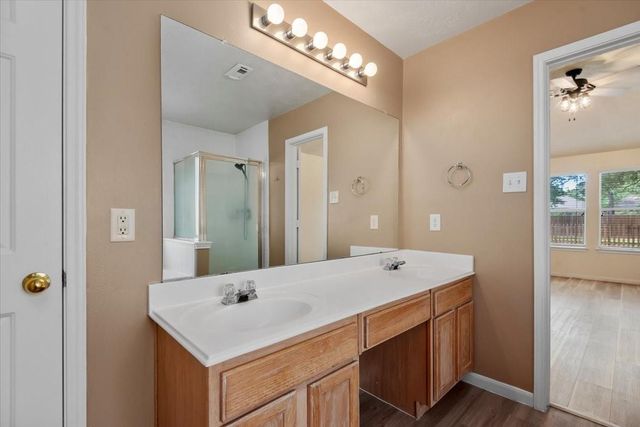 6610 Woodland Oaks, Magnolia, TX 77354