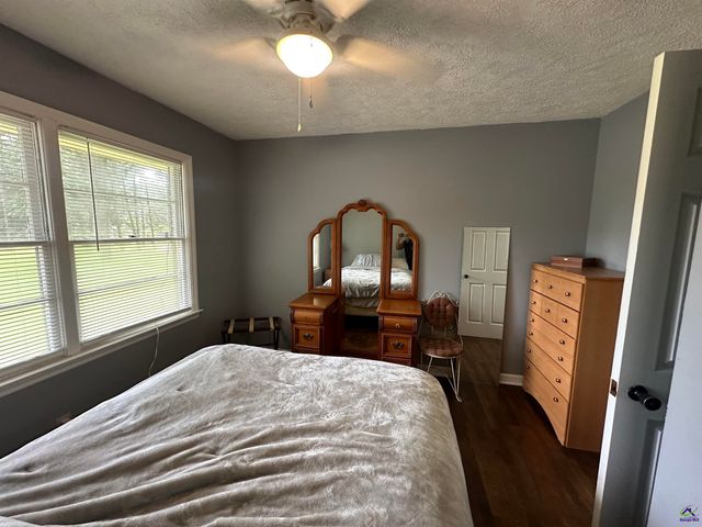1961 SW Flat Shoals Road, Conyers, GA 30094
