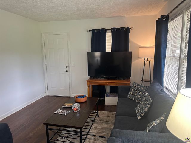 1961 SW Flat Shoals Road, Conyers, GA 30094