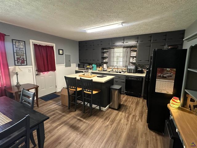 1961 SW Flat Shoals Road, Conyers, GA 30094