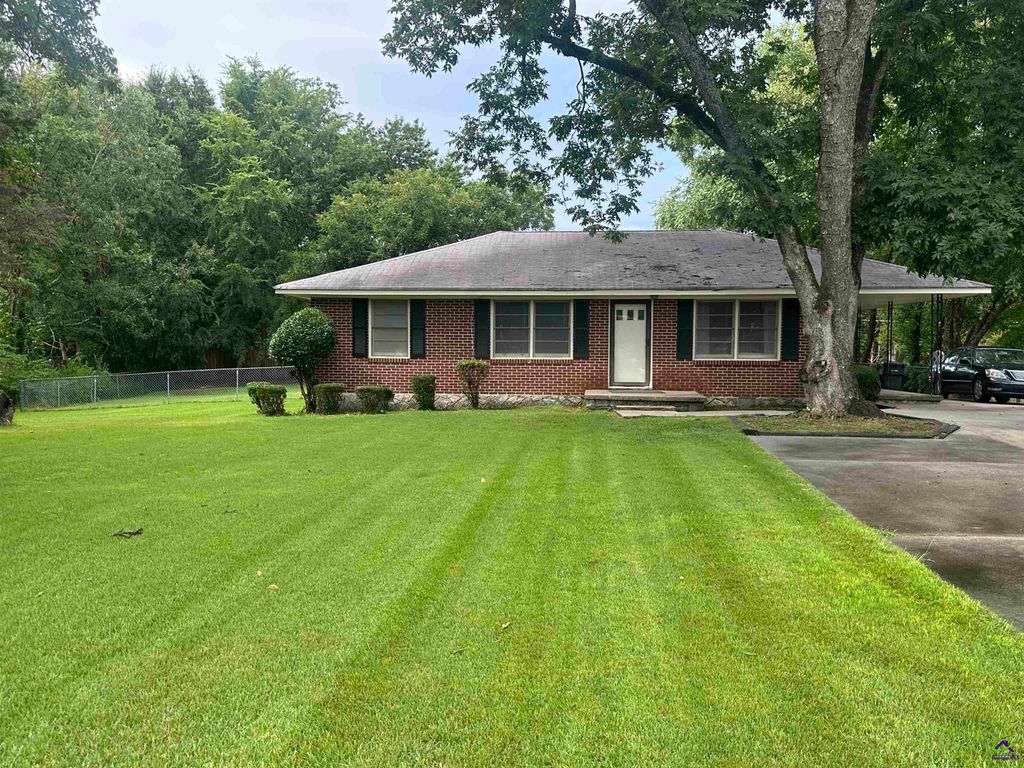 1961 SW Flat Shoals Road, Conyers, GA 30094