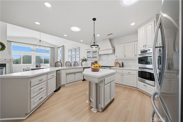 41110 Los Ranchos Cir, Temecula, CA 92592