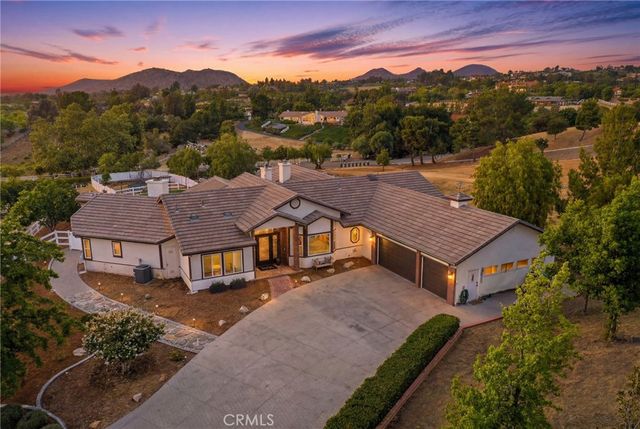 41110 Los Ranchos Cir, Temecula, CA 92592