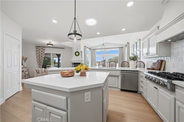 41110 Los Ranchos Cir, Temecula, CA 92592