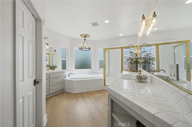 41110 Los Ranchos Cir, Temecula, CA 92592