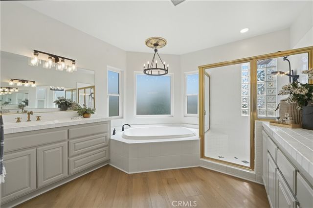 41110 Los Ranchos Cir, Temecula, CA 92592