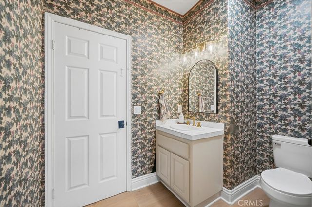 41110 Los Ranchos Cir, Temecula, CA 92592