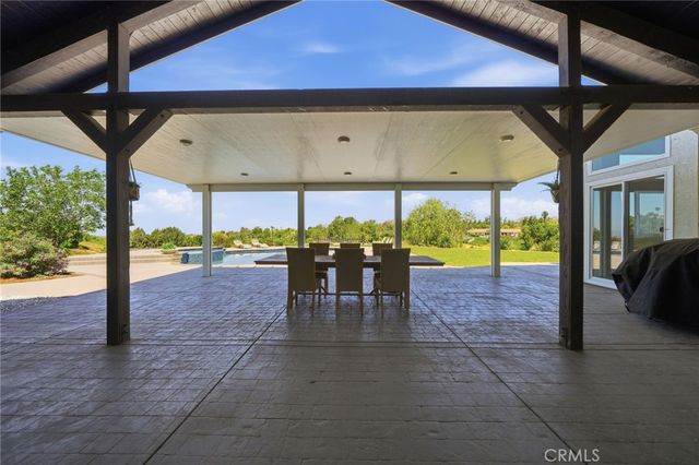 41110 Los Ranchos Cir, Temecula, CA 92592