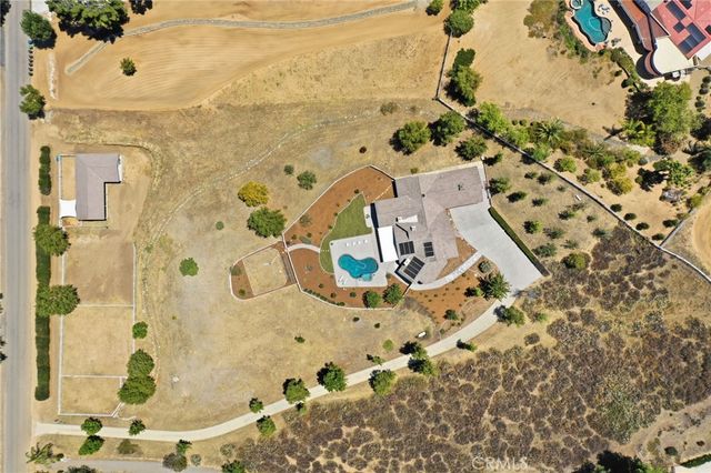 41110 Los Ranchos Cir, Temecula, CA 92592