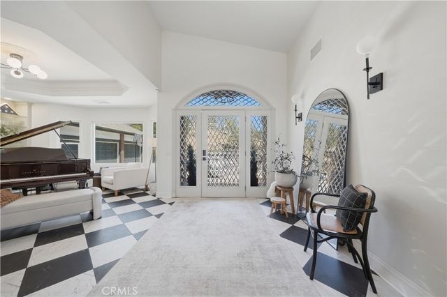 41110 Los Ranchos Cir, Temecula, CA 92592
